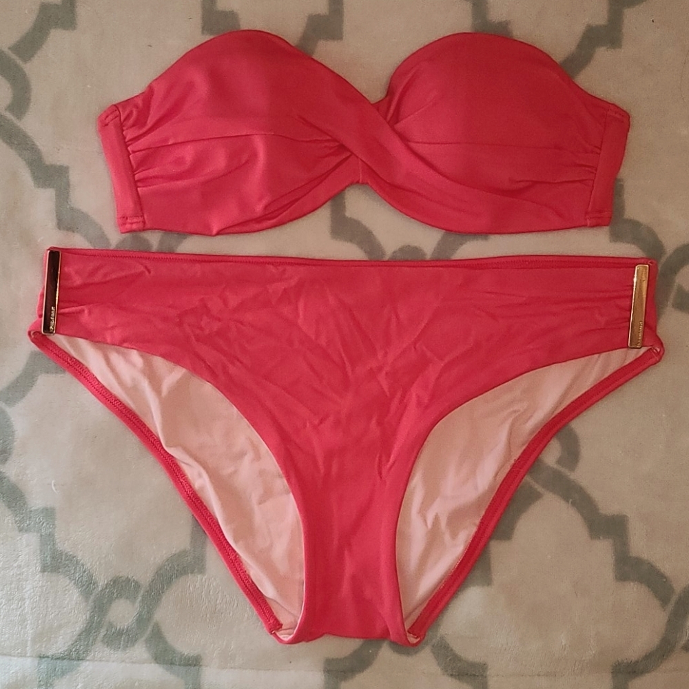 Victoria's Secret Bikini (34B top, medium bottom)